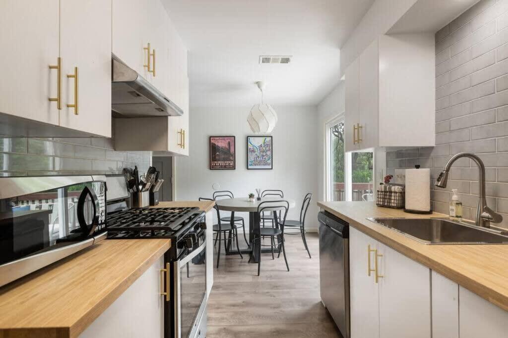 Charming 2 Bedroom Unit With Large Yard ออสติน ภายนอก รูปภาพ